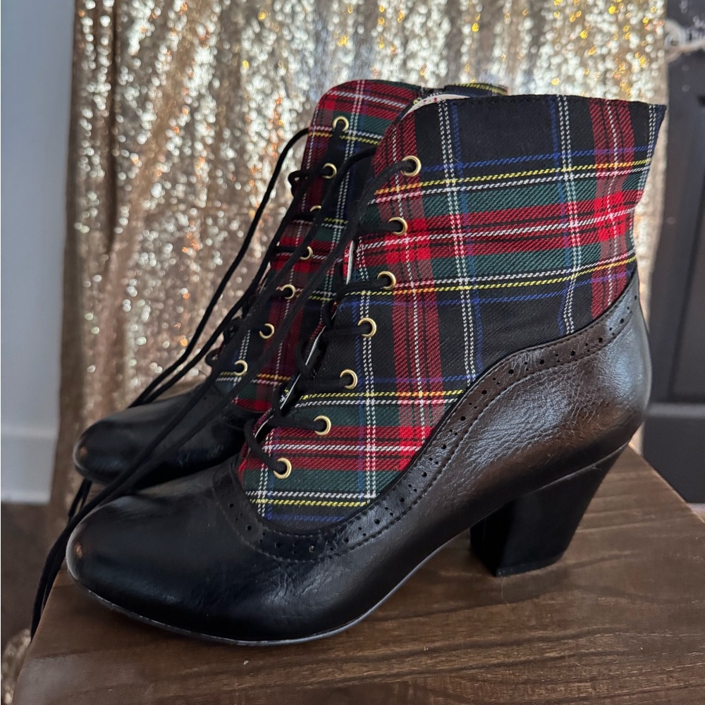 Unique Vintage retro plaid bootie